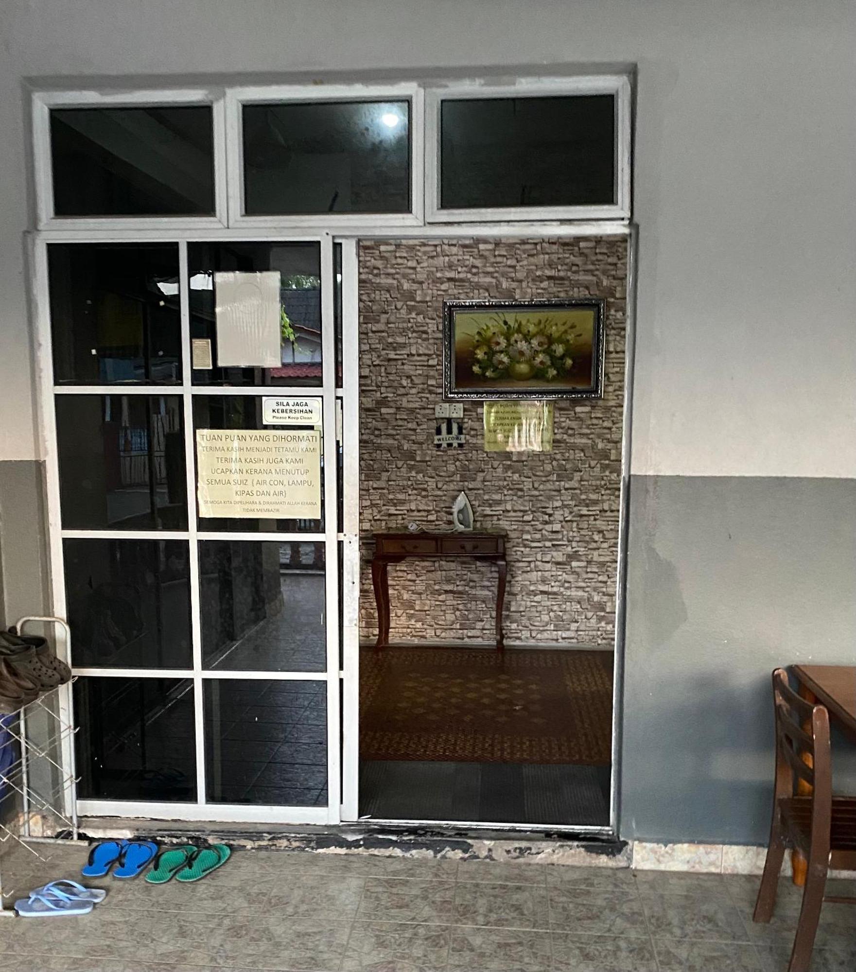 Roomstay Kuala Nerus Gated Parking - 6M To Beach & 15M To Drawbridge Kuala Terengganu Exteriör bild